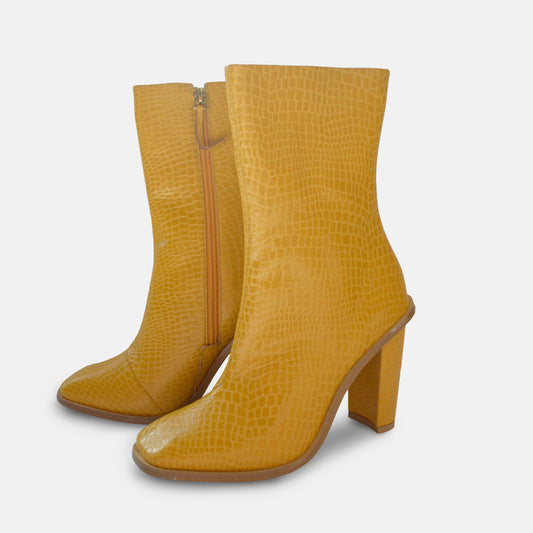 FRIDA CAIMAN, MOSTAZA