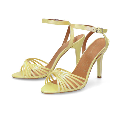 Nicolas Amarillo – tacones amarillo de Mila Milu – vista 2