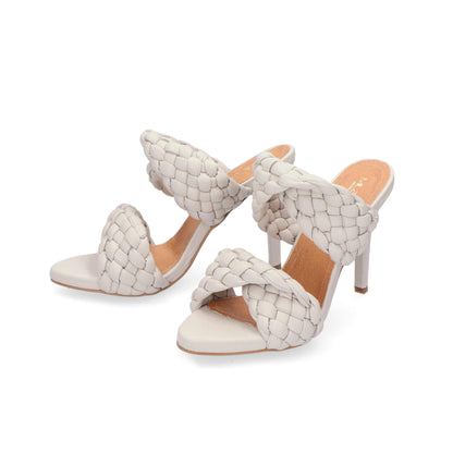 Lorenza Napa Marfil – tacones en marfil de Mila Milu
