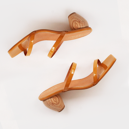 Sun Charol Mostaza – tacones color mostaza de Mila Milu – vista 3